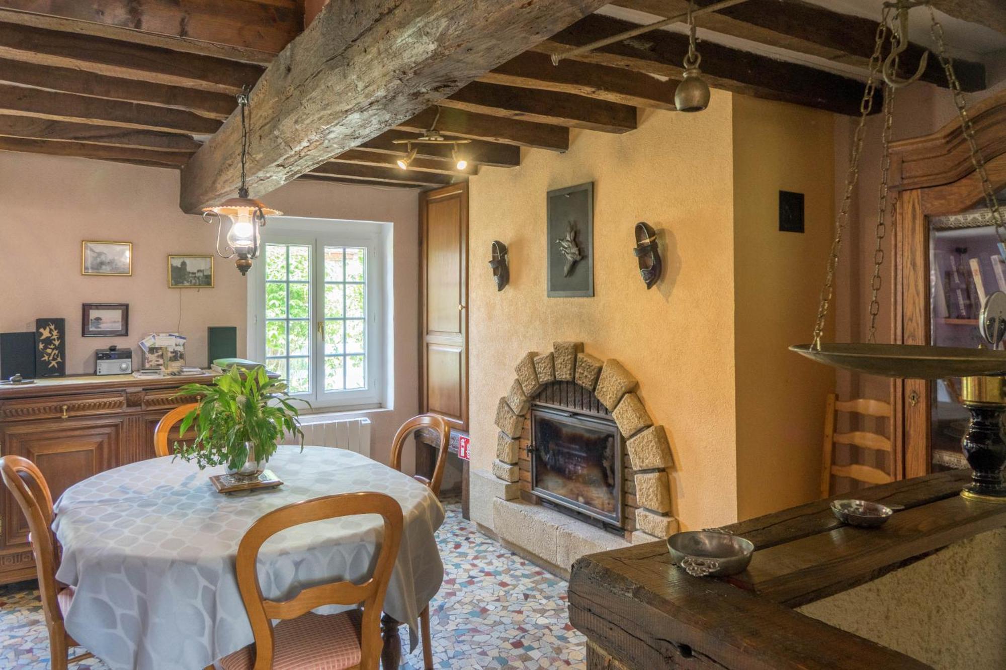 Chantilly ,Petit Dejeuner Et Table D'Hotes Possible Noyers  ภายนอก รูปภาพ